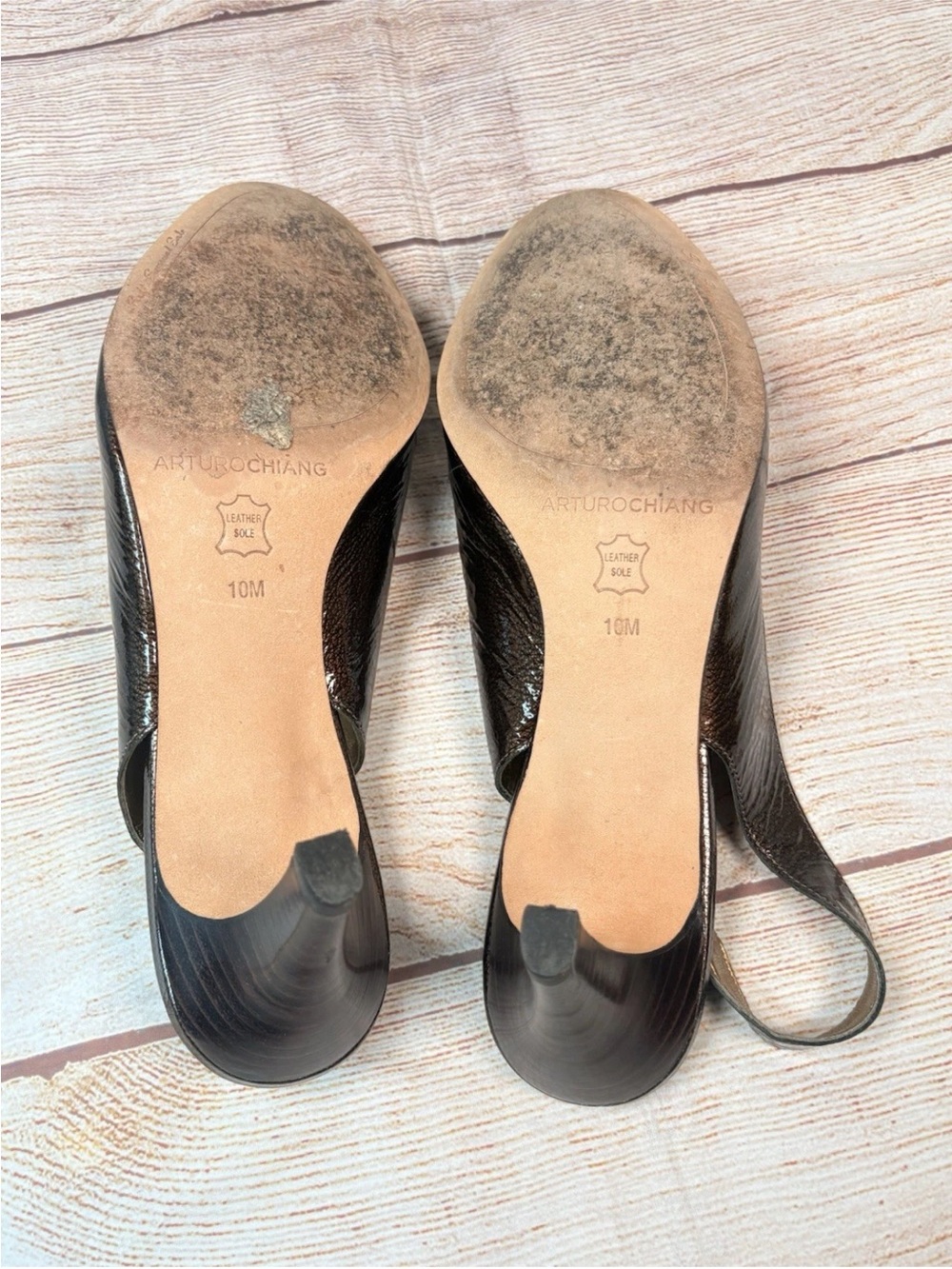 Arturo Chiang Women’s 10M Delfina Brown/Taupe Patent Slingback Kitten Heels - Picture 6 of 9
